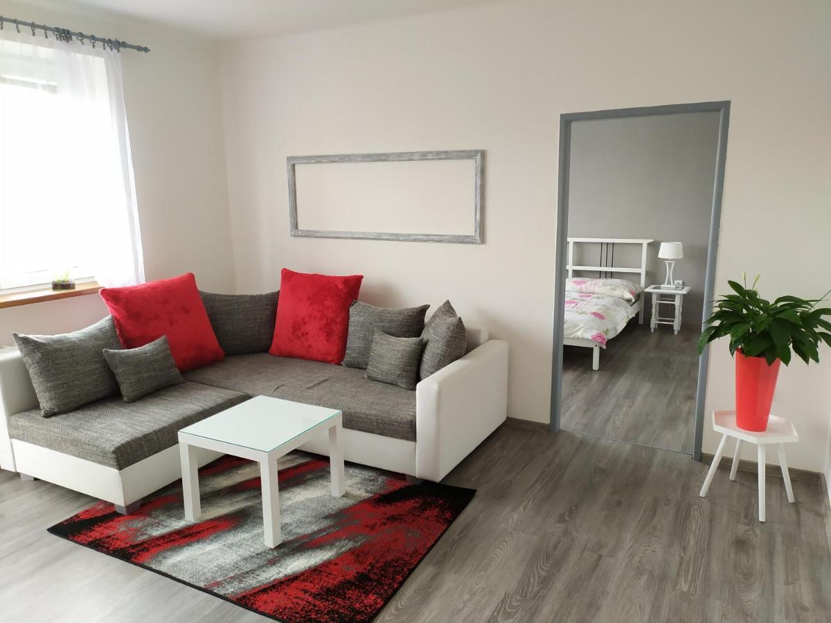 Byt Puskinova Apartment Hradec Kralove Exterior photo